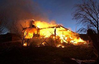 Kastamonu'da çıkan yangında 3 katlı konak kullanılamaz...