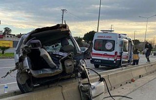 Samsun'da iki otomobilin çarpıştığı kazada 2...