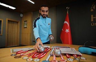 Spor tutkunu gencin 42 madalya ile 4 antrenörlük...