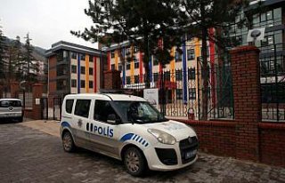 Tokat'ta lise öğrencisi, okulun müdür yardımcısını...