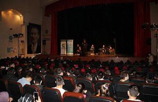 Çarşamba'da Recep Demirkaynak stand-up gösterisi...