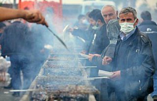 Samsun'da düzenlenen hamsi festivalinde 2 ton hamsi...