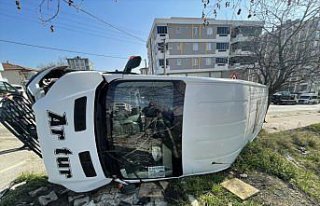 GÜNCELLEME - Samsun'da öğrenci servisi ile otomobil...