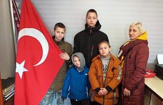 Savaştan kaçan Ukraynalı aile Zonguldak'ta misafir...