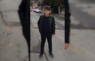 Trabzonspor'un şampiyonluk kupasını çocuklarının...