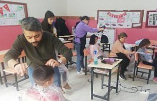 Espiye'de köy okullarındaki çocukların saç kesim...
