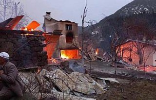 Artvin'de çıkan yangında bir kişi hayatını...