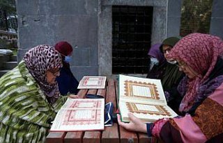 Tarihi türbede 50 yıldır mukabele geleneğini sürdürüyorlar