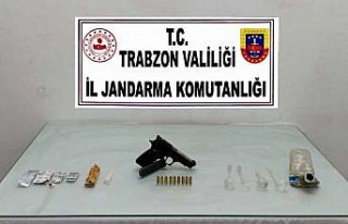 Trabzon'da uyuşturucu operasyonunda 2 kişi gözaltına...