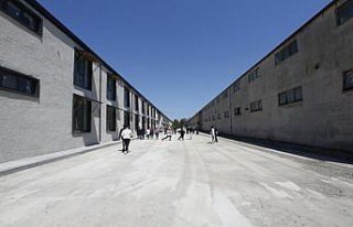 Eski tütün depoları üniversite öğrencileri için...