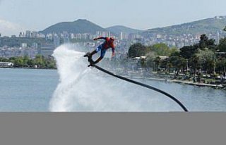 Samsun'da flyboard gösterisi sunuldu