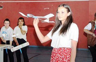 Taşova'da maket uçak yarışması yapıldı