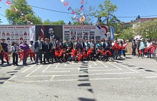 Zonguldak'ta özel eğitim öğrencilerine spor malzemesi...