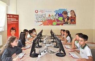 Vodafone, elektronik atıkları Bursalı çocuklar...