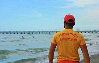 Samsun'da cankurtaranlar bu yaz 32 kişiyi boğulmaktan...