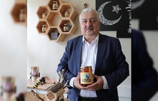 Yeni sezon Anzer balının kilogramı 2 bin lira olarak...