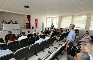 Amasya Valisi Masatlı, Hamamözü'nde muhtarlarla...