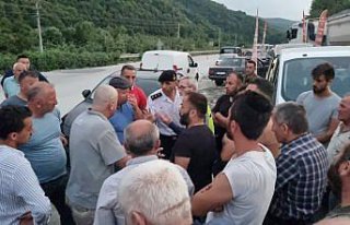 Düzce'de çimento fabrikası eylemi