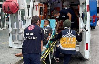 Karabük'te refüje devrilen otomobildeki 3'ü çocuk...