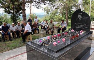 Şemsi Denizer Zonguldak'ta mezarı başında anıldı