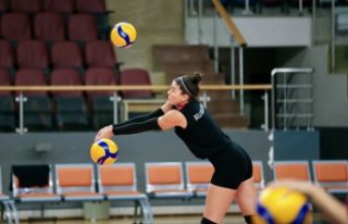 Bolu Belediyesporlu voleybolcular, yeni sezonda başarılı...