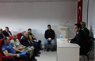 Hamamözü'nde muhtarlar toplantısı yapıldı