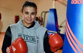 Kadın Boks Milli Takımı'na seçilen Eda Yenilmez,...