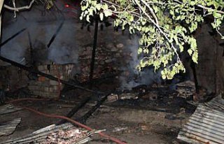 Kastamonu'da yangın sonucu bağ evinde hasar oluştu