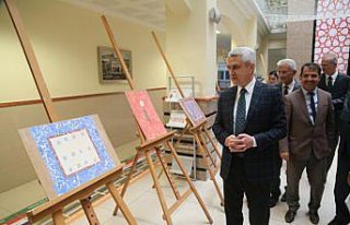 Kastamonu'da yükümlülerin yaptığı ebru ve resimlerin...