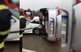 Sinop'ta iki otomobilin çarpıştığı kazada...