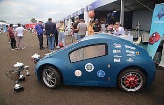 Üniversite öğrencileri 550 kilometrede 5 lira yakan...