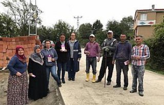 Yakakent'te kırsal mahallelerde kadınlara meme...