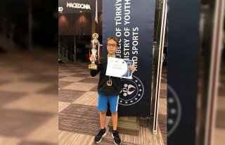 Gökkuşağı Koleji'ne “Avrupa Gençler Satranç...