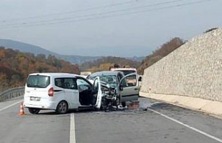 Samsun’da iki hafif ticari aracın çarpışması...