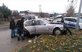 Amasya'da iki ayrı trafik kazasında 4 kişi...