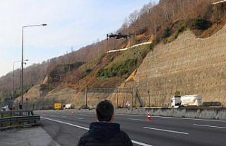 Anadolu Otoyolu'nda kurallara uymayan sürücüler...