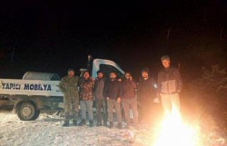 Artvin'de kar nedeniyle köyde mahsur kalan 6...