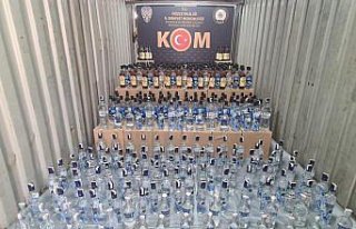 Düzce'de 1639 şişe sahte içki ele geçirildi