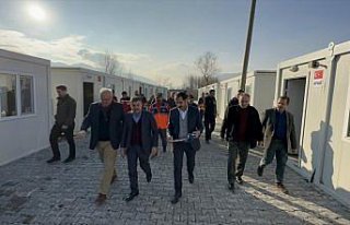 Düzce'de depremzedeler için konteyner kurulumu...