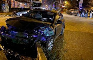 Düzce'de iki ayrı trafik kazasında 5 kişi...