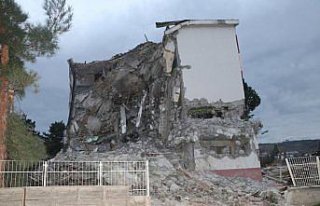 Havza'da hükümet konağı binasının yıkımına...