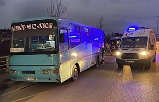 Karabük'te halk otobüsü ile minibüsün çarpıştığı...