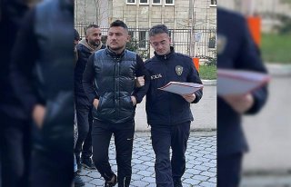 Samsun'da bir kişinin boğazını neşterle...