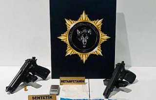 Samsun'da uyuşturucu ticareti yaptıkları iddiasıyla...