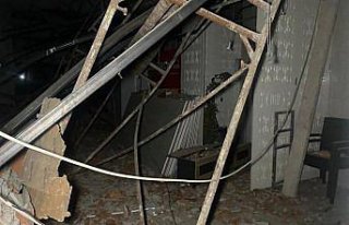 Düzce'de bir işçi çatının çökmesi sonucu...