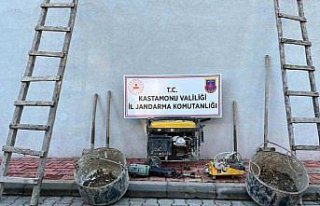 Kastamonu'da kaçak kazı yapan 3 zanlı suçüstü...