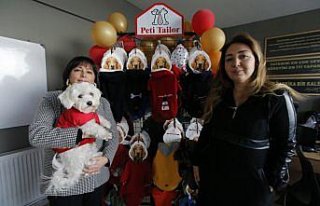 Köpeğine istediği kıyafeti bulamayınca arkadaşıyla...
