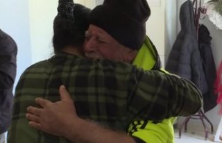 Baba ile kızının depremden bir hafta sonra duygulandıran...