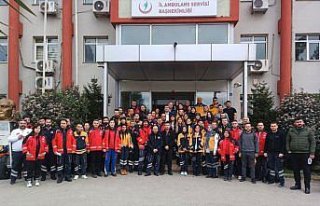 Samsun'dan deprem bölgesine 64 sağlık personeli...