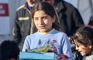 Trabzonspor-Basel maçında toplanan oyuncaklar depremzede...